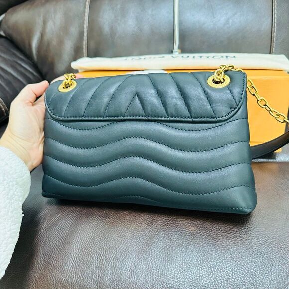 Louis Vuitton New Wave Chain Bag Noir - Picture 12 of 16